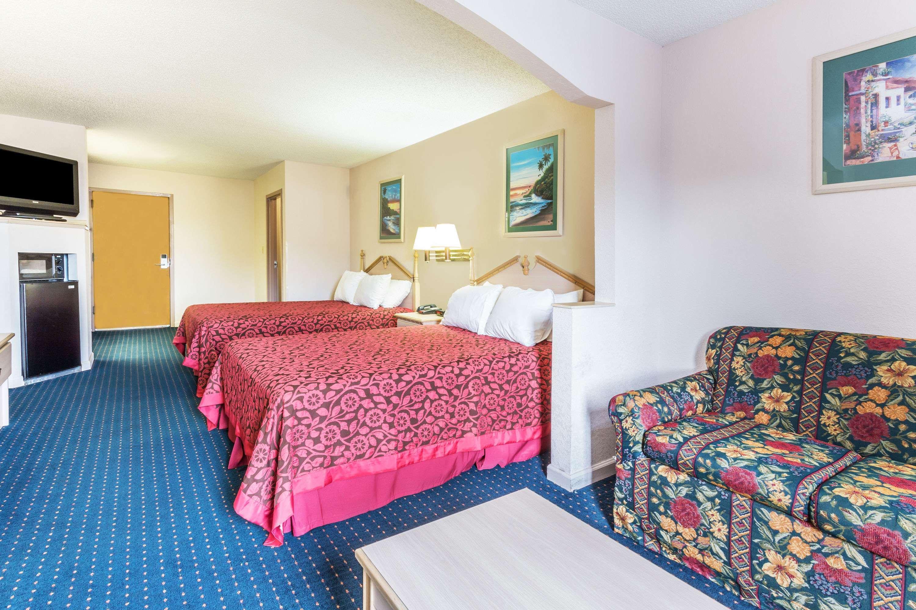 Days Inn By Wyndham Panama City/Callaway Exteriér fotografie