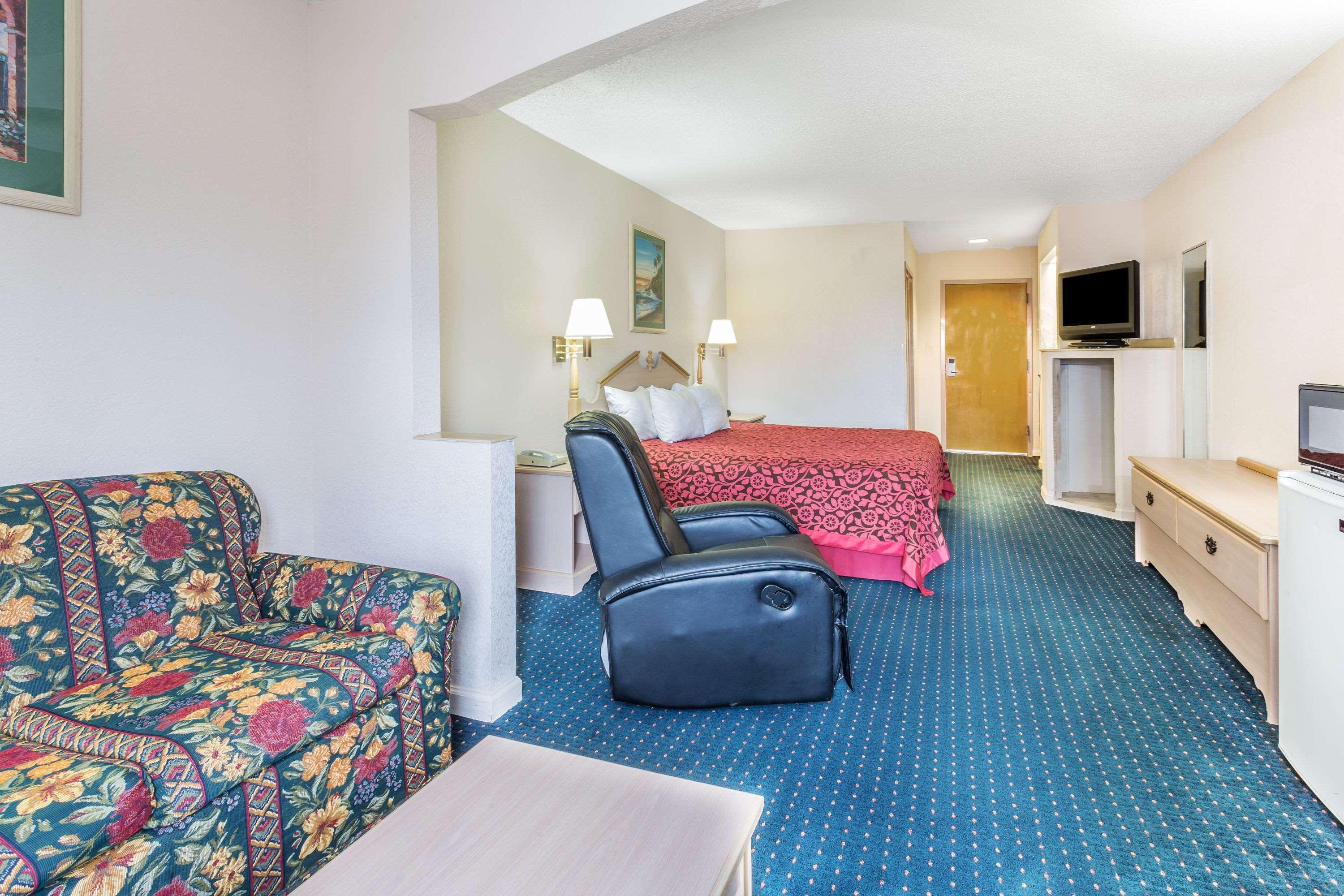 Days Inn By Wyndham Panama City/Callaway Exteriér fotografie